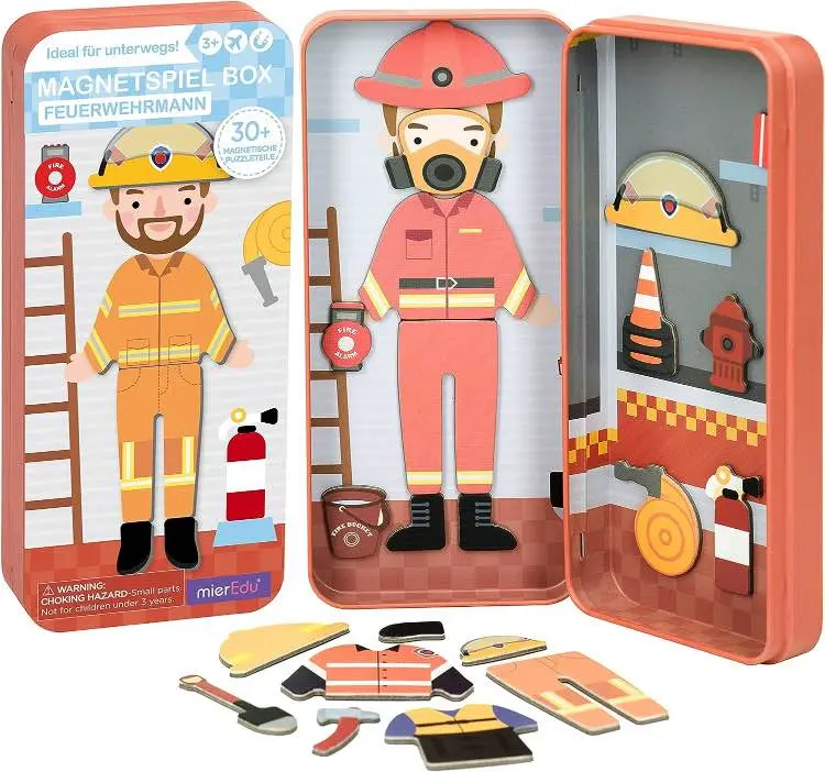Brandweerman magnetische aankleedpop